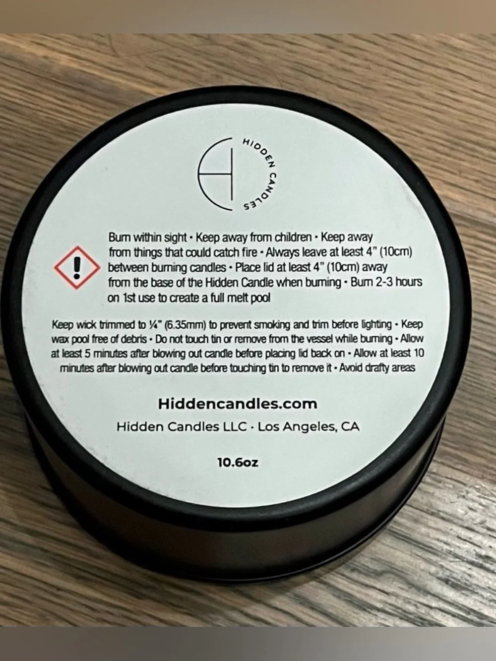 NEW Hidden Candles SECLUDED CABIN CANDLE 10.6 OZ – BERGAMOT, CEDARWOOD & AMBER
